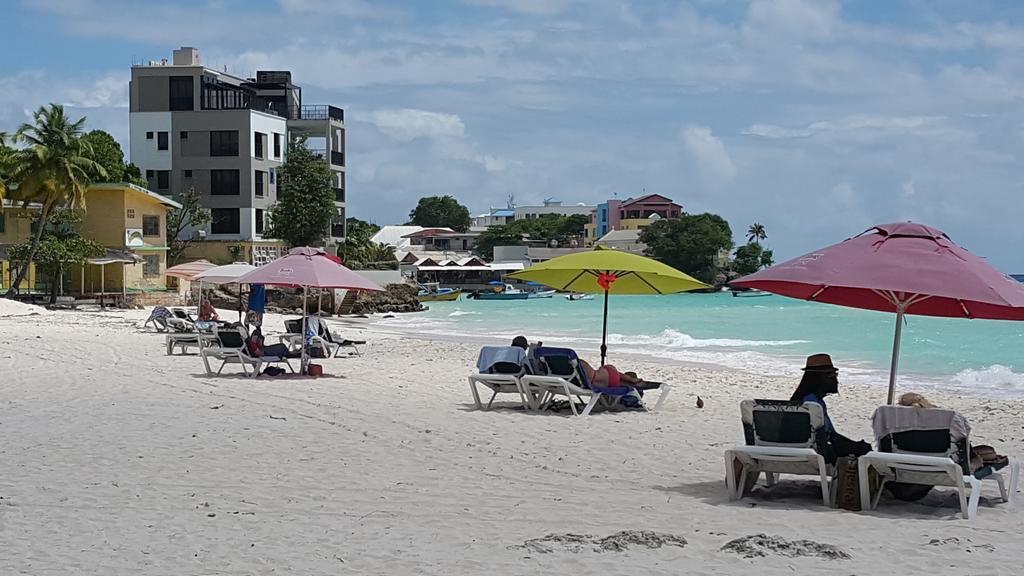 Worthing Beach Apartments Bridgetown Eksteriør billede